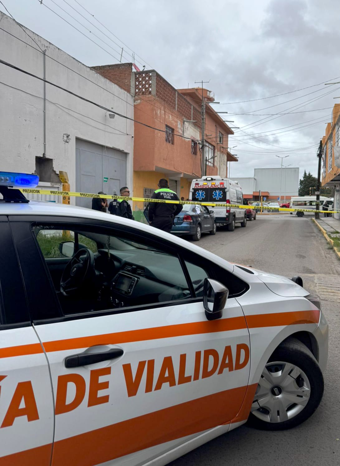 Atienden policía y paramédicos de Chiautempan llamado de auxilio por persona con problemas de salud